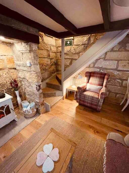 Cosy 400Yr Old Cottage, Flowergate, Whitby, Sleeps 6 Exterior photo